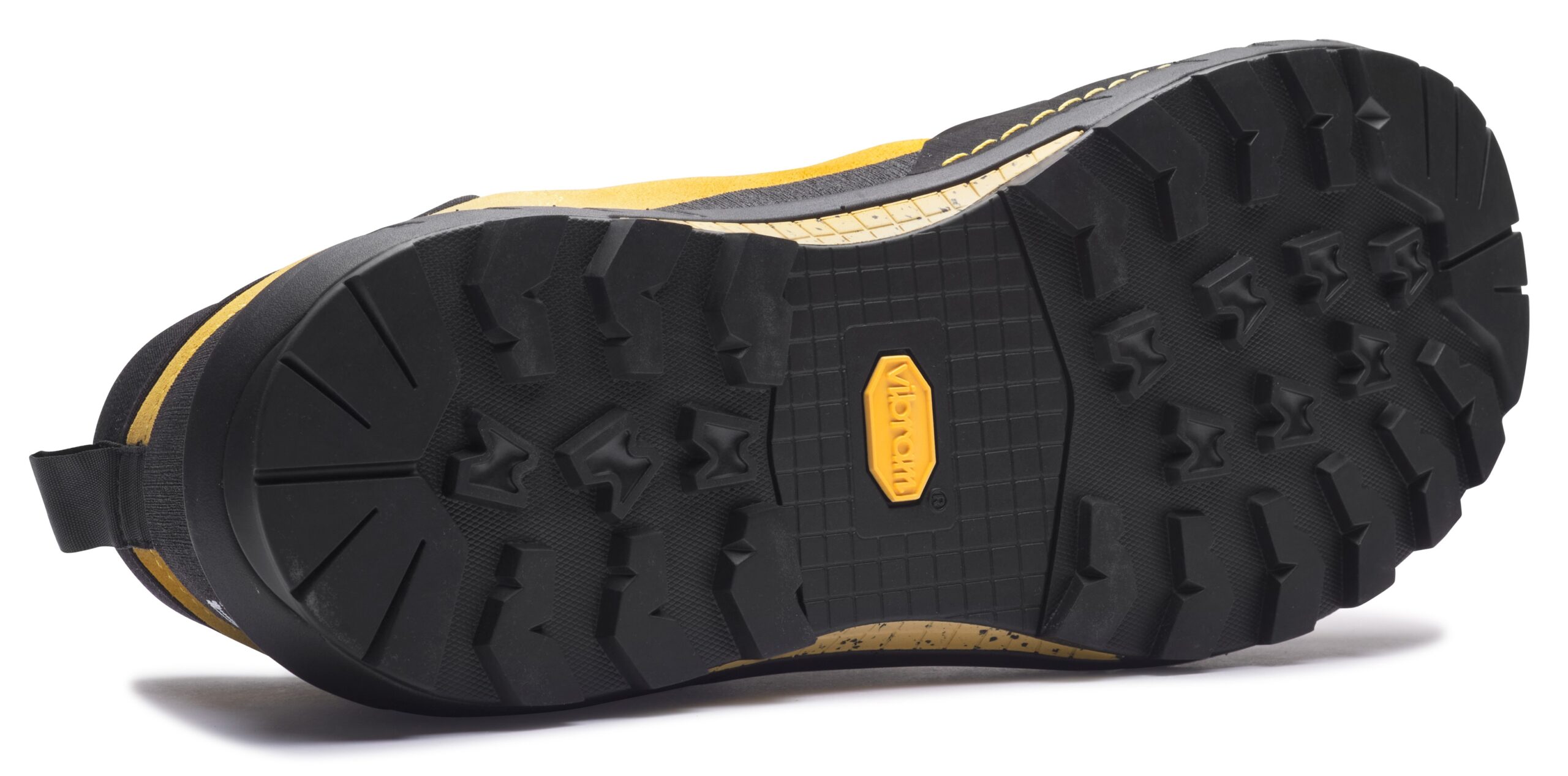 Super Varappe Low - Coupe technique d'une semelle Vibram Galibier montrant la coque 3 Layer : EVA / ESS / Durastep​ et l'amorti SpringLug intégré.