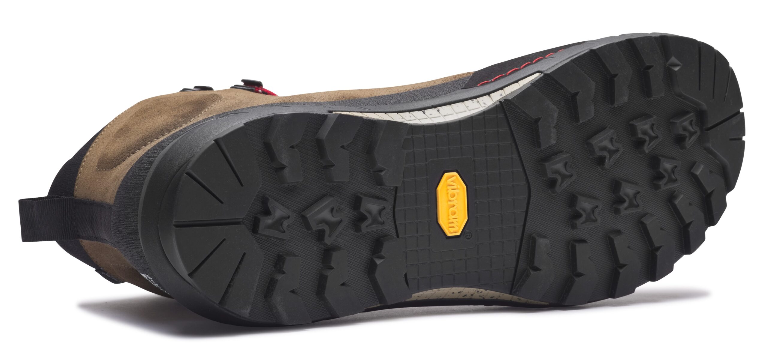 Super Varappe Low - Coupe technique d'une semelle Vibram Galibier montrant la coque 3 Layer : EVA / ESS / Durastep​ et l'amorti SpringLug intégré.