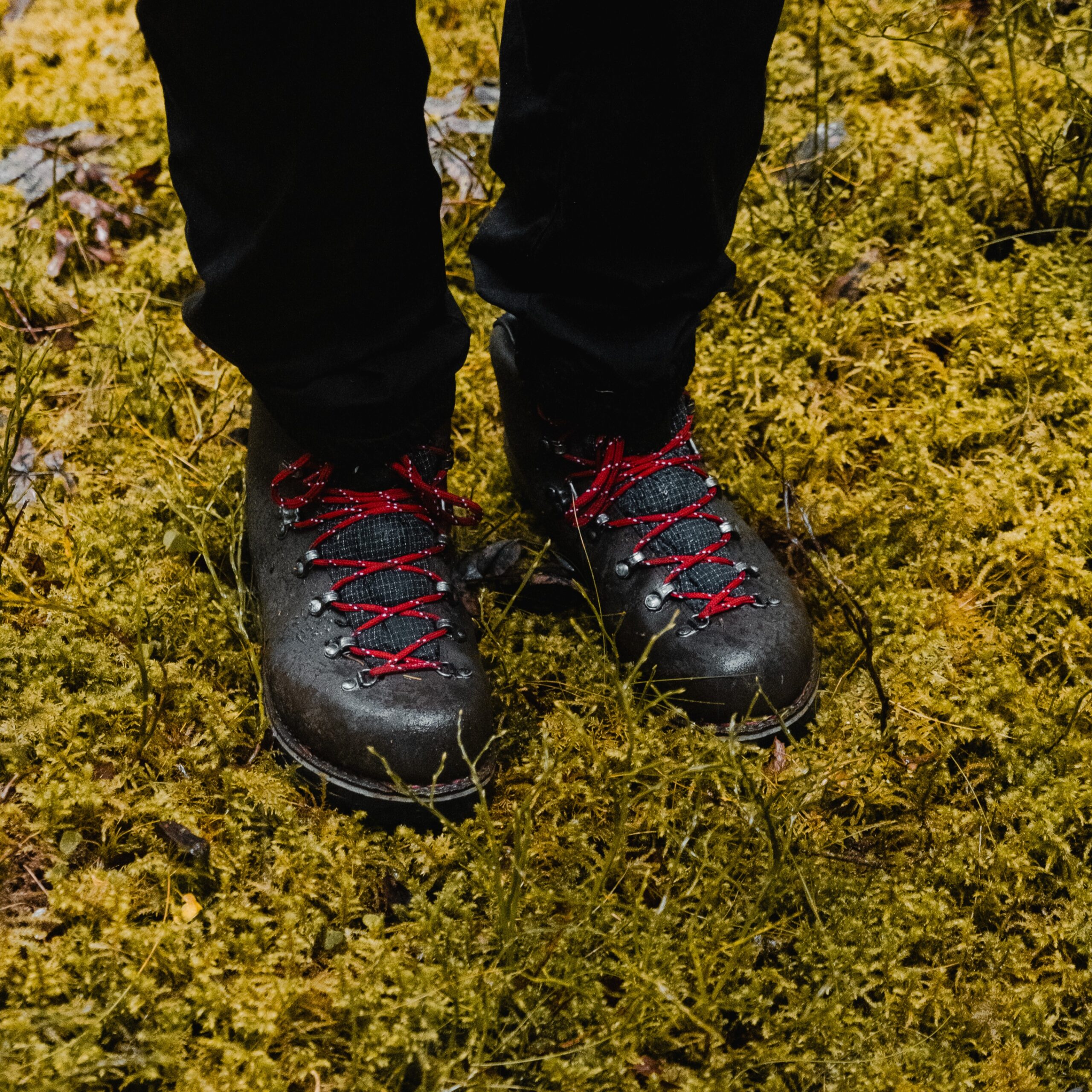 Chaussure de randonnée montante Galibier Super Rando Mid pour homme en cuir marron avec col rembourré et semelle Vibram.